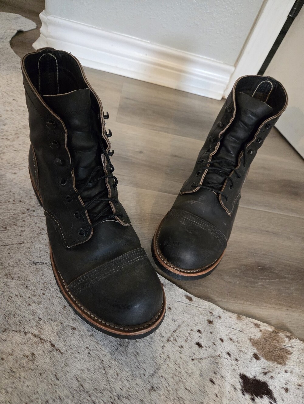 RED WING IRON Rangers Men's Black Leather Cap-Toe Lace-Up Boots